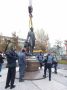 В Саратове начались работы по монтажу памятника основателю Радищевского музея