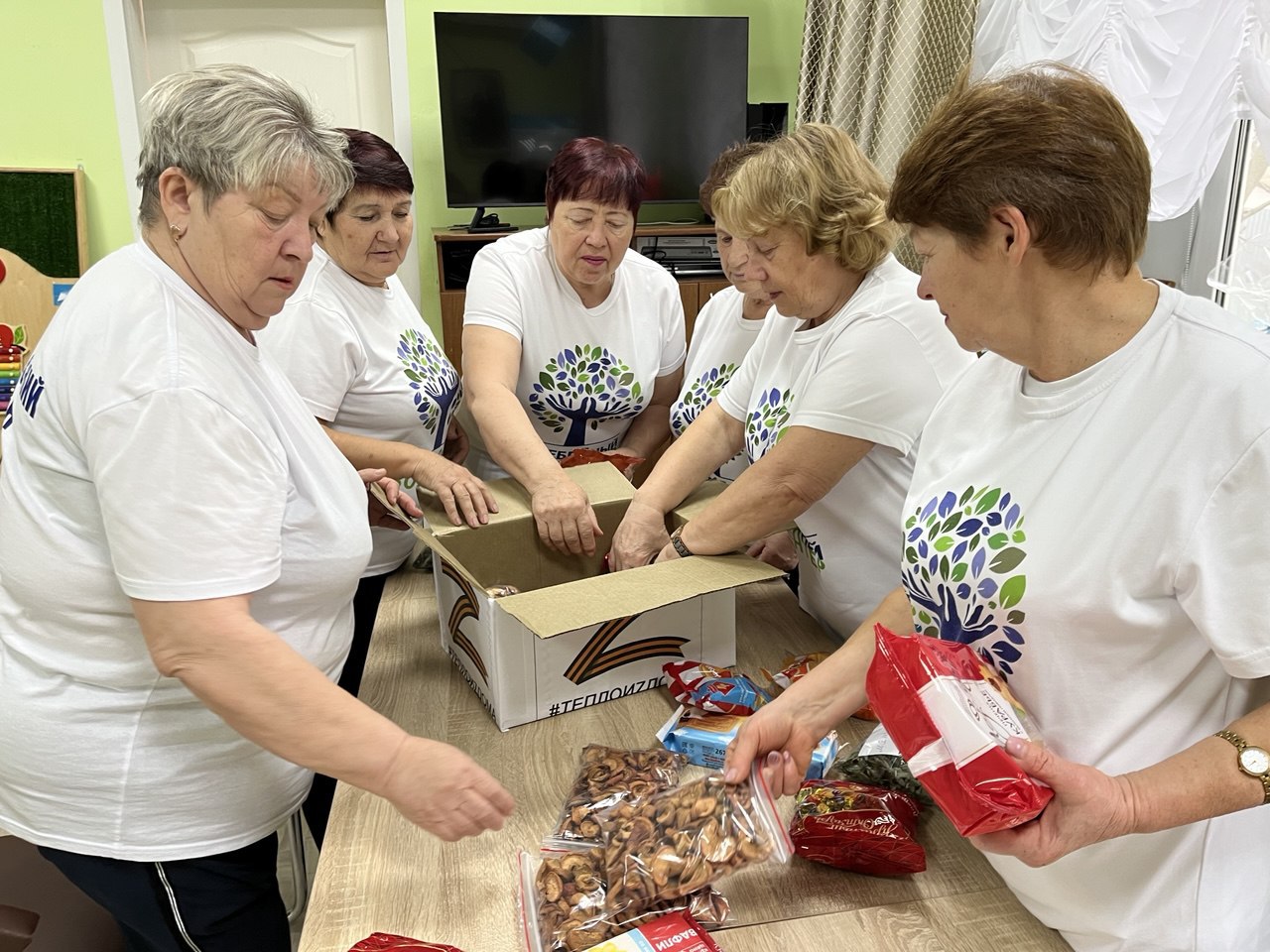 Лысогорские старшие вносят свой вклад в улучшение быта защитников Лысогорские старшие вносят свой вклад в улучшение быта защитников