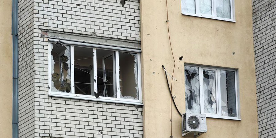 В Саратове два человека пострадали при попадании БПЛА в многоквартирный дом