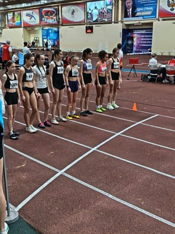 Спортсмены из Балаково привезли медали с межрегиональных соревнований по лёгкой атлетике в Ульяновске Спортсмены из Балаково привезли медали с межрегиональных соревнований по лёгкой атлетике в Ульяновске