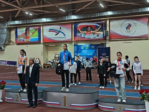 Спортсмены из Балаково привезли медали с межрегиональных соревнований по лёгкой атлетике в Ульяновске Спортсмены из Балаково привезли медали с межрегиональных соревнований по лёгкой атлетике в Ульяновске