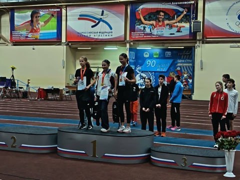 Спортсмены из Балаково привезли медали с межрегиональных соревнований по лёгкой атлетике в Ульяновске
