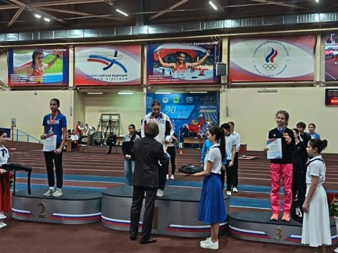 Спортсмены из Балаково привезли медали с межрегиональных соревнований по лёгкой атлетике в Ульяновске Спортсмены из Балаково привезли медали с межрегиональных соревнований по лёгкой атлетике в Ульяновске