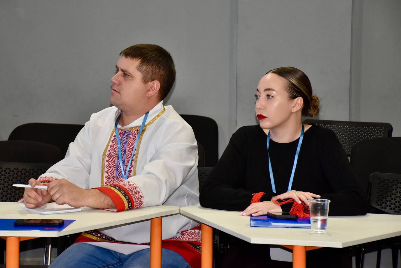 Вклад финно-угорских народов в Победу обсудили на круглом столе Вклад финно-угорских народов в Победу обсудили на круглом столе