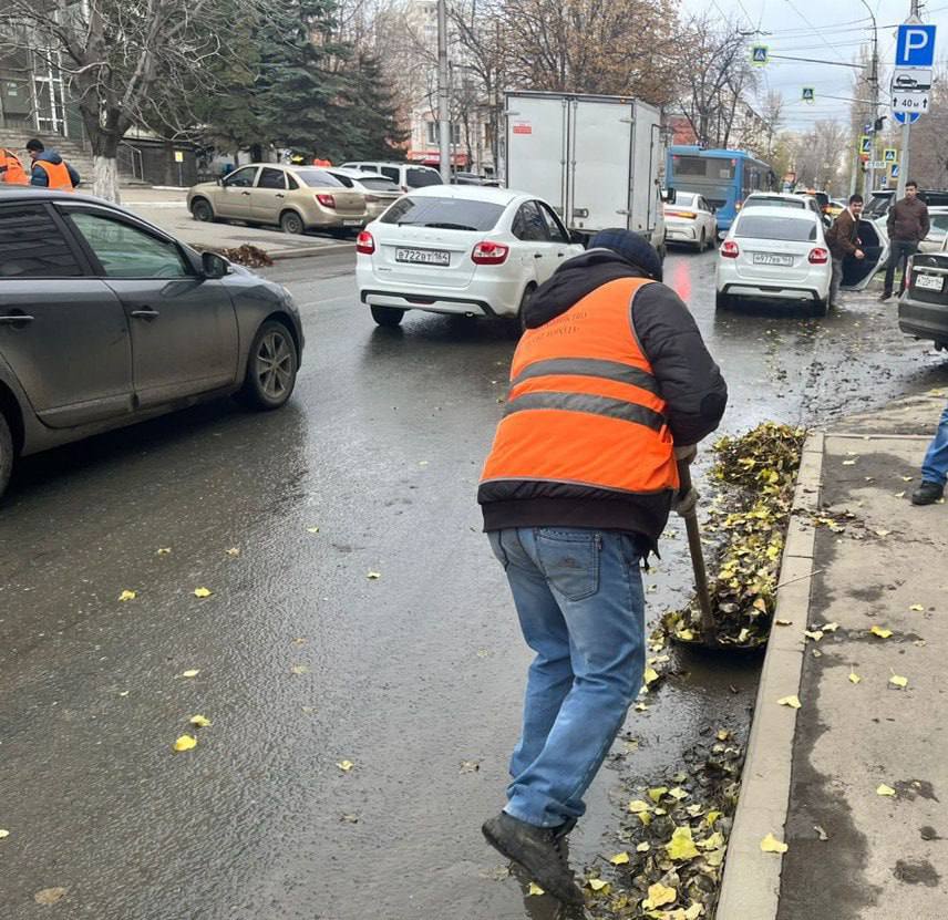 Продолжаются мероприятия по благоустройству города Продолжаются мероприятия по благоустройству города