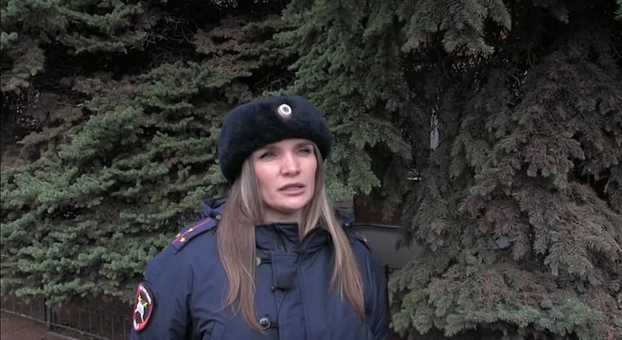 В Энгельсе сотрудниками Госавтоинспекции проводятся рейдовые мероприятия, направленные на выявление и пресечение фактов нарушений правил дорожного движения водителями и пешеходами