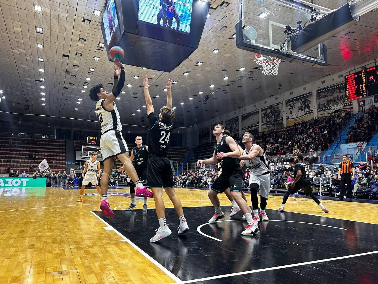 Для саратовского "Автодора" чёрная полоса продолжается Для саратовского "Автодора" чёрная полоса продолжается