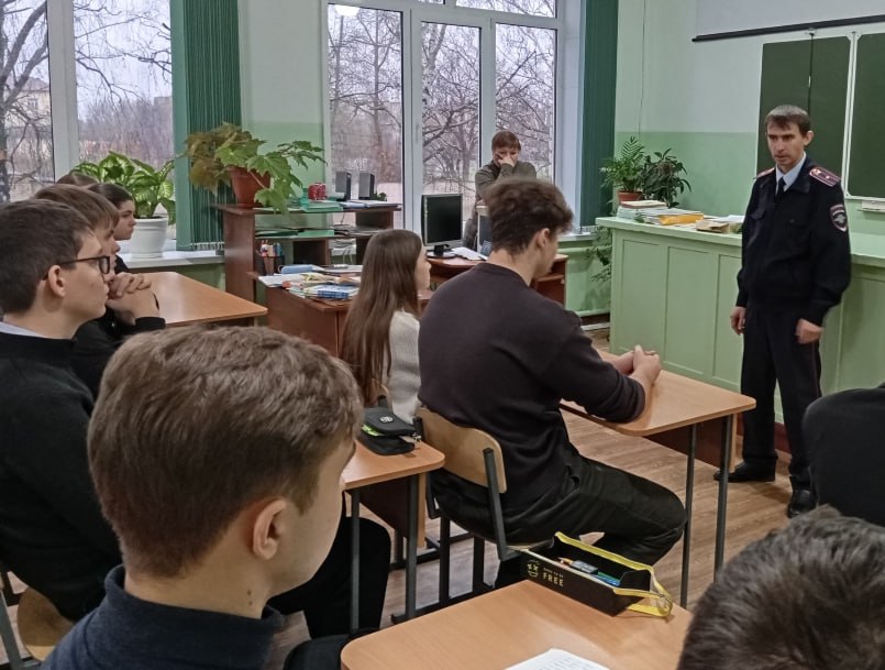 В Ртищево сотрудники транспортной полиции провели информационный час «Вместе против коррупции» В Ртищево сотрудники транспортной полиции провели информационный час «Вместе против коррупции»