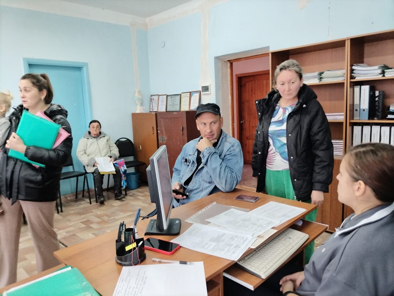 В населенных пунктах Безымянского, Новопушкинского, Красноярского и Терновского образований для удобства жителей продолжаются встречи с кадастровыми инженерами и представителями учреждений финансовой сферы