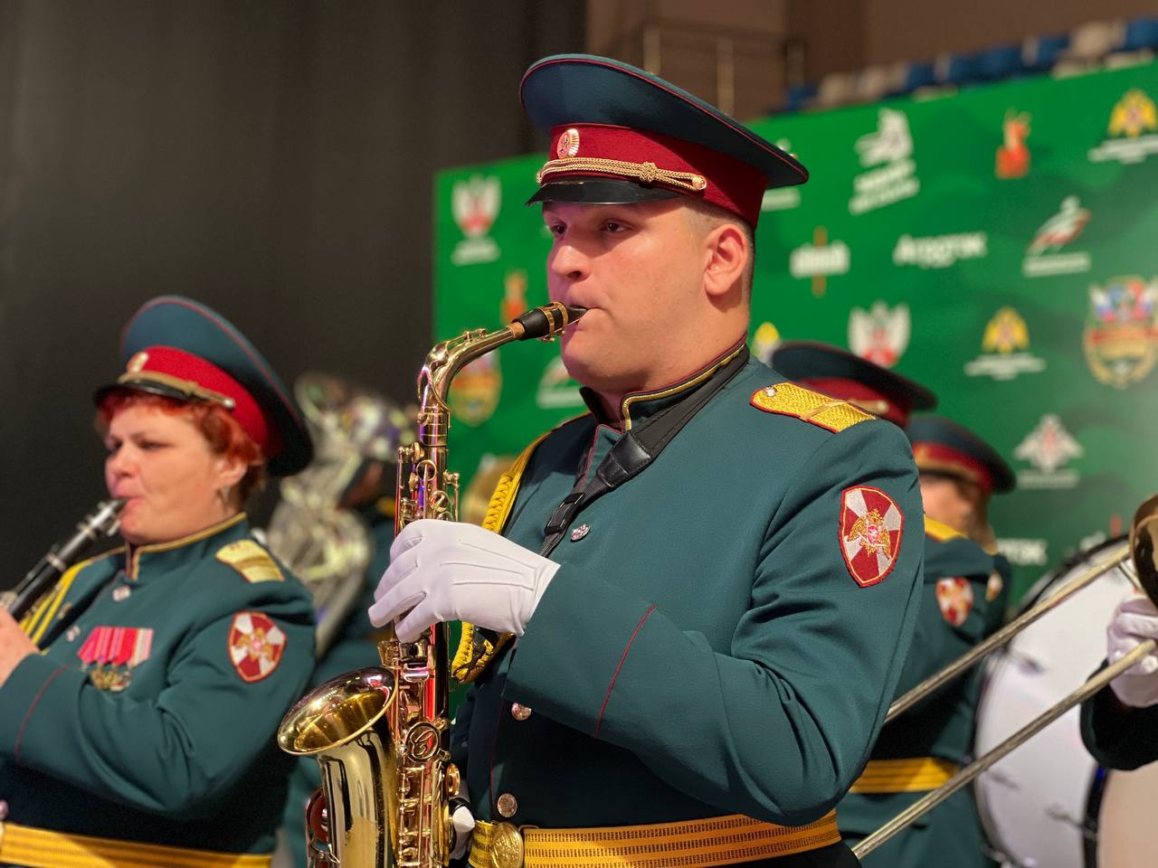 В Саратове торжественно открылись Всероссийские соревнования по боксу «Защитник» и первый Чемпионат России по дисциплине бокса «Удар на силу» В Саратове торжественно открылись Всероссийские соревнования по боксу «Защитник» и первый Чемпионат России по дисциплине бокса «Удар на силу»