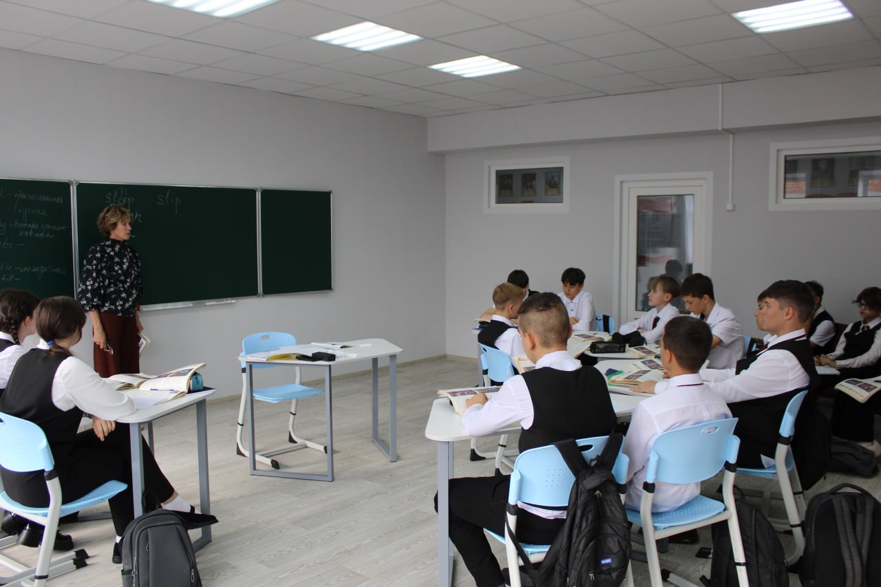 Двенадцать школ Саратовской области получили Знак качества образования