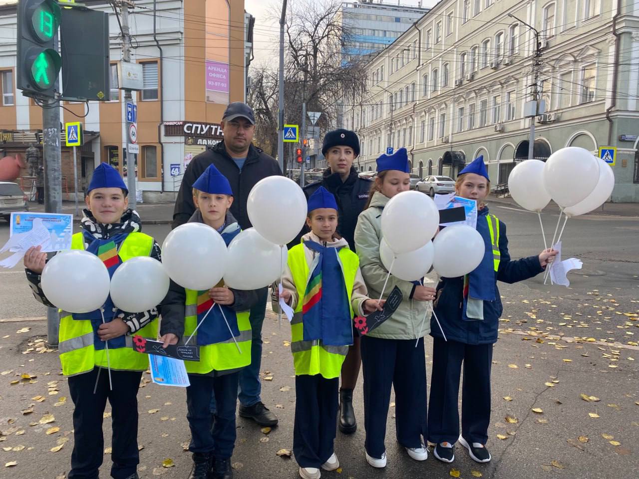 В Саратове в память о жертвах дорожных трагедий прошла акция «Нет ДТП!»