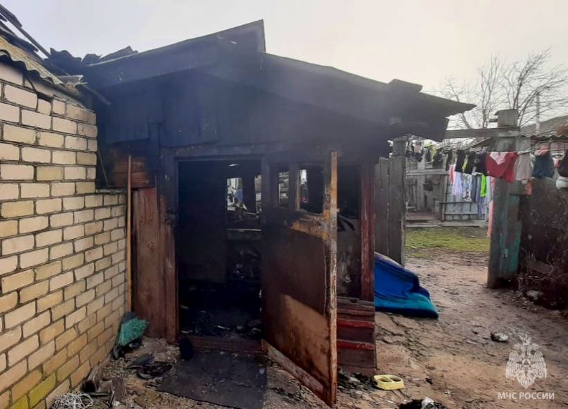 На пожаре в Ершове погибла семья На пожаре в Ершове погибла семья