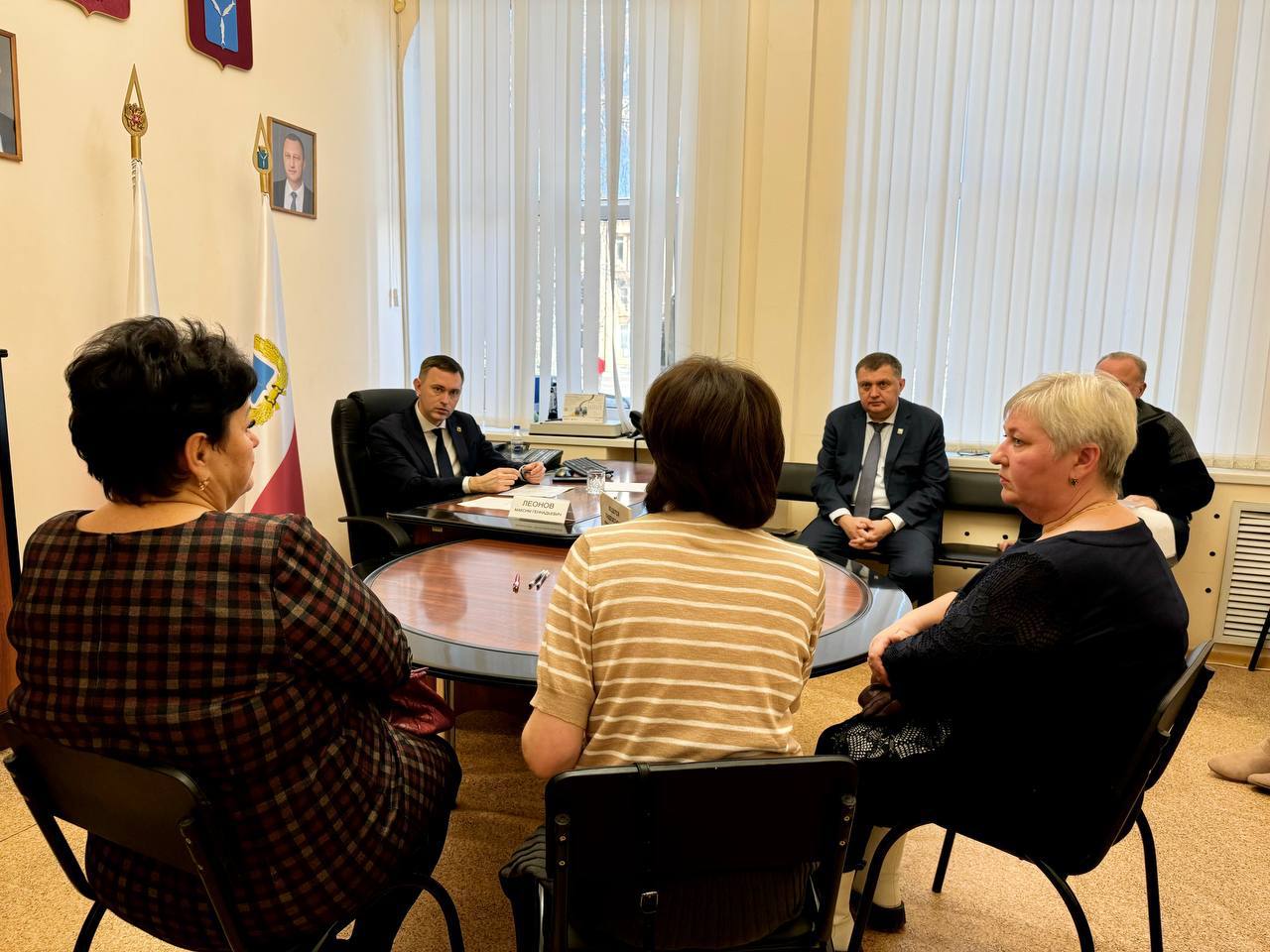 В рамках исполнения поручения губернатора Романа Бусаргина провел личный прием граждан, в ходе которого рассмотрели с коллегами различные вопросы