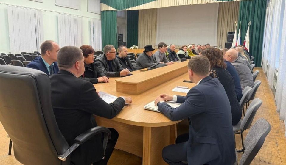 По поручению главы города Михаила Исаева в администрациях районов продолжаются штабы по вопросам благоустройства в зимний период