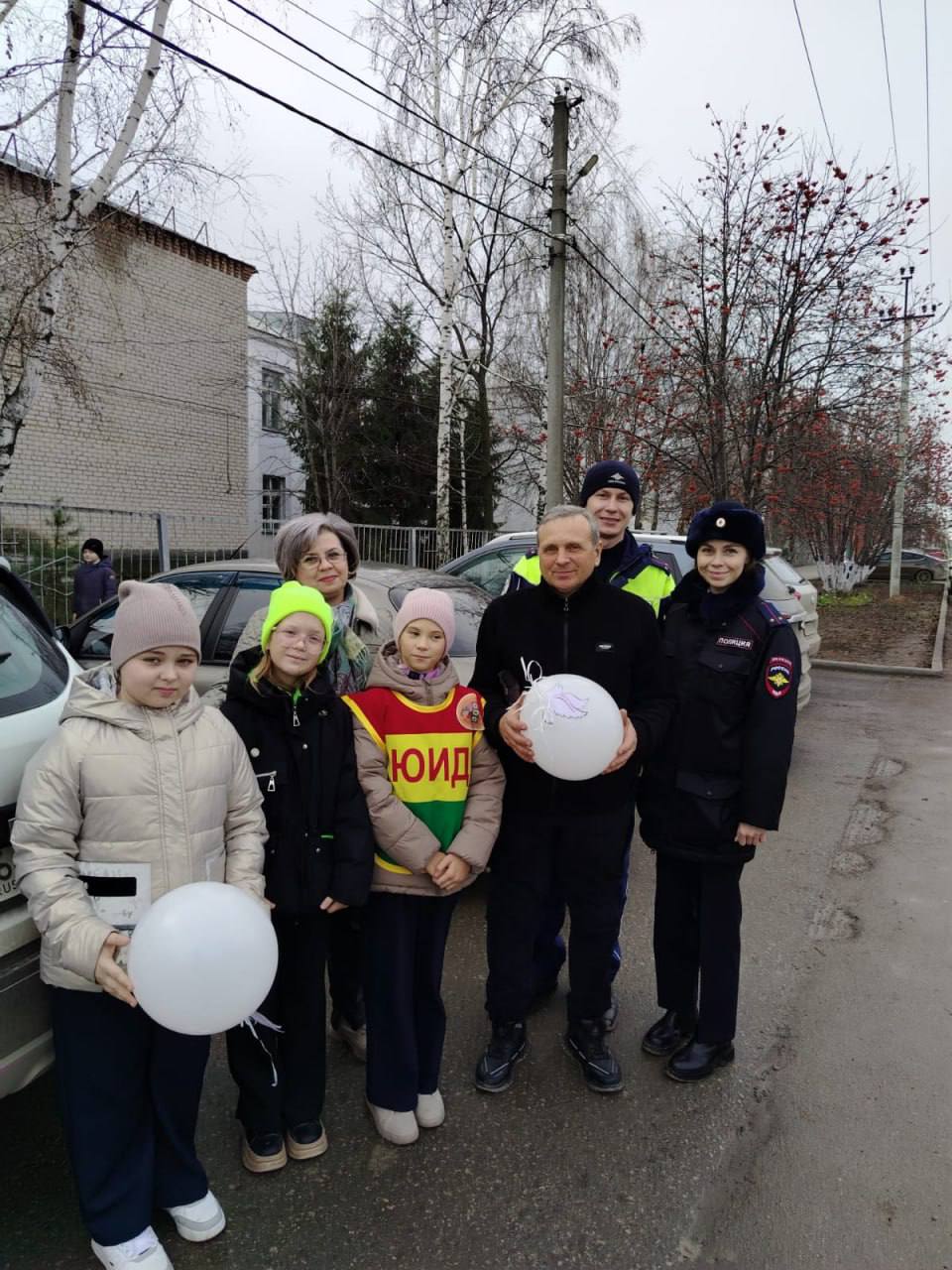 В Пугачеве акция «Помните! Вас ждут дома!» напомнила о ценности каждой жизни В Пугачеве акция «Помните! Вас ждут дома!» напомнила о ценности каждой жизни