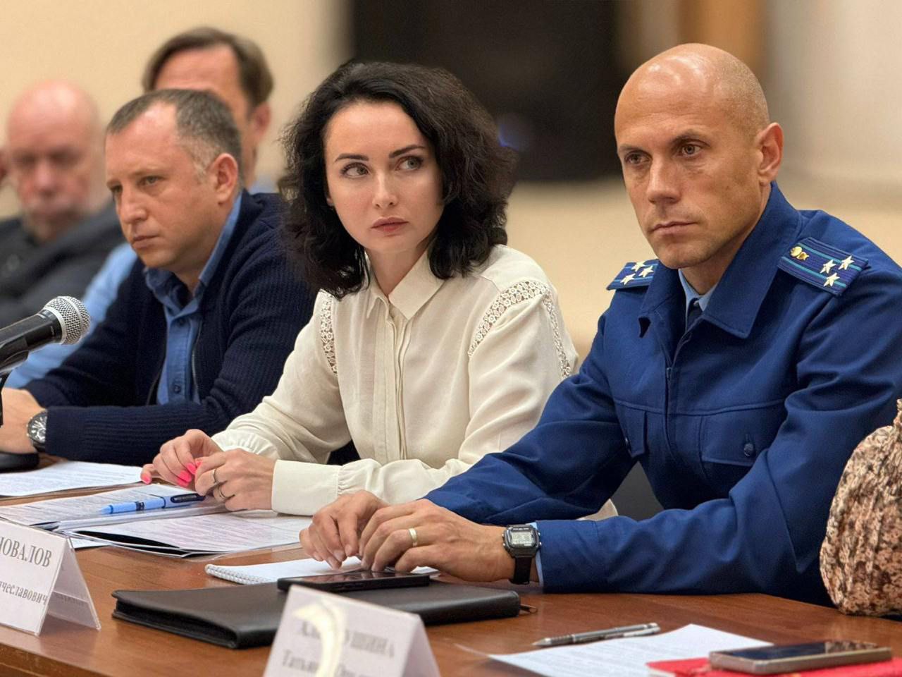 По поручению главы города Михаила Исаева в администрациях районов продолжаются штабы по вопросам благоустройства в зимний период По поручению главы города Михаила Исаева в администрациях районов продолжаются штабы по вопросам благоустройства в зимний период