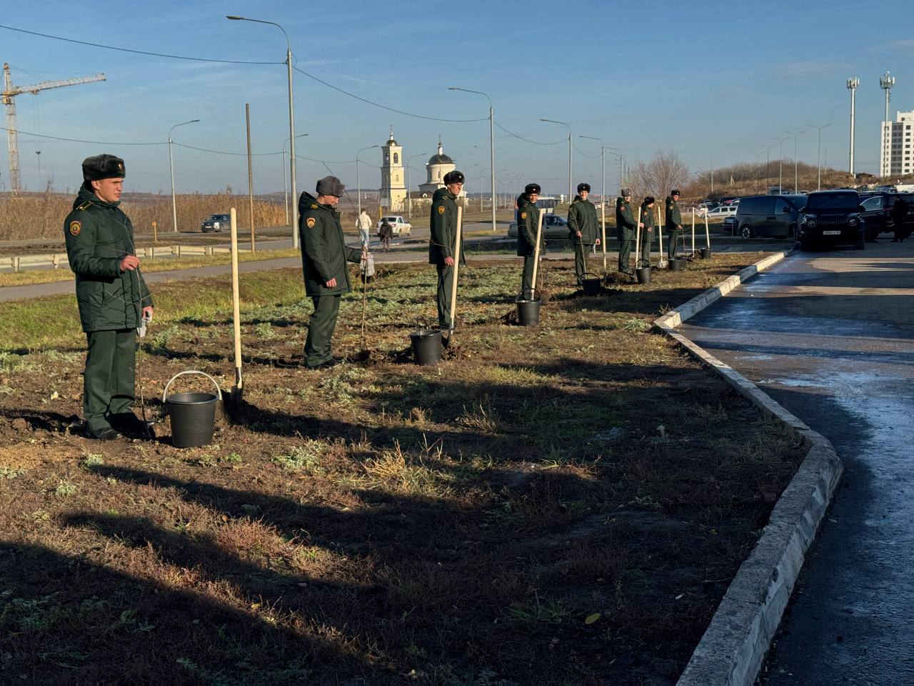 У «Протон-Арены» высадили липу — живой символ наследия большого праздника бокса, который в эти дни проходит на саратовской земле У «Протон-Арены» высадили липу — живой символ наследия большого праздника бокса, который в эти дни проходит на саратовской земле