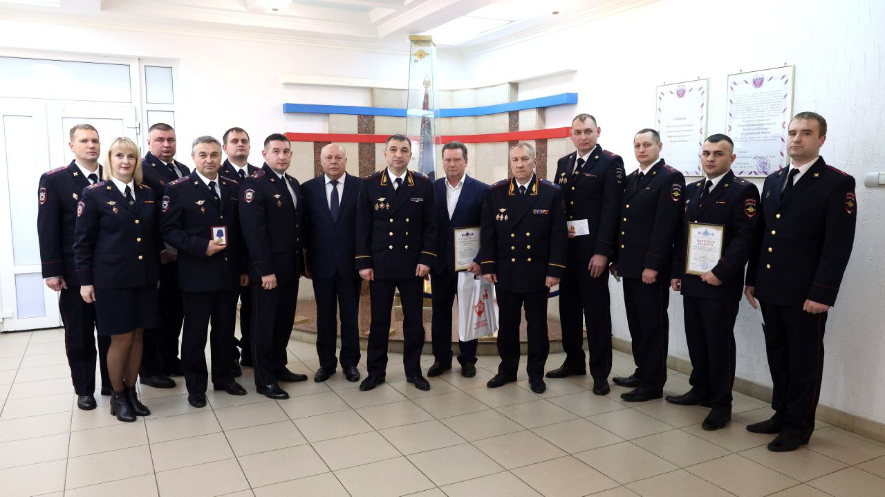 Службе участковых уполномоченных полиции 102 года! Службе участковых уполномоченных полиции 102 года!