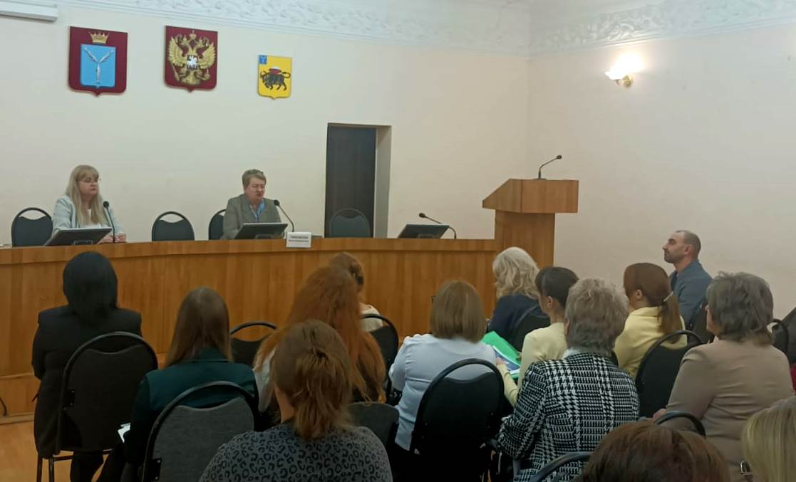 В администрации Энгельсского района состоялись встречи с работниками социальной сферы В администрации Энгельсского района состоялись встречи с работниками социальной сферы