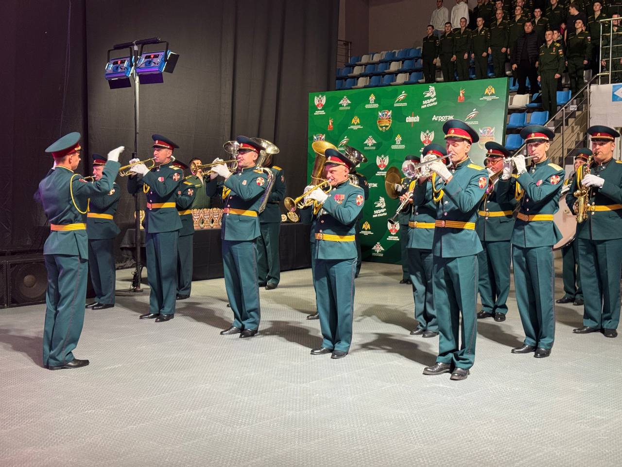 На «Протон-Арене» завершились Всероссийские соревнования по боксу среди военнослужащих «Защитник» и первый чемпионат России по дисциплине бокса «Удар на силу» На «Протон-Арене» завершились Всероссийские соревнования по боксу среди военнослужащих «Защитник» и первый чемпионат России по дисциплине бокса «Удар на силу»