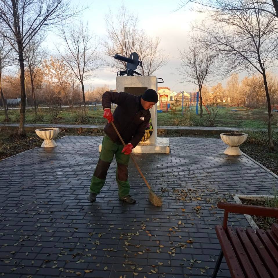 Продолжаются мероприятия по благоустройству города Продолжаются мероприятия по благоустройству города