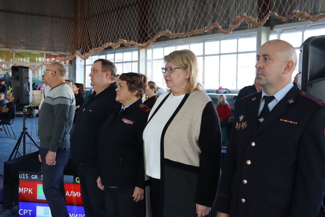 В Саратовской области состоялся открытый турнир по греко-римской борьбе, посвященный памяти майора милиции Николая Короткова В Саратовской области состоялся открытый турнир по греко-римской борьбе, посвященный памяти майора милиции Николая Короткова