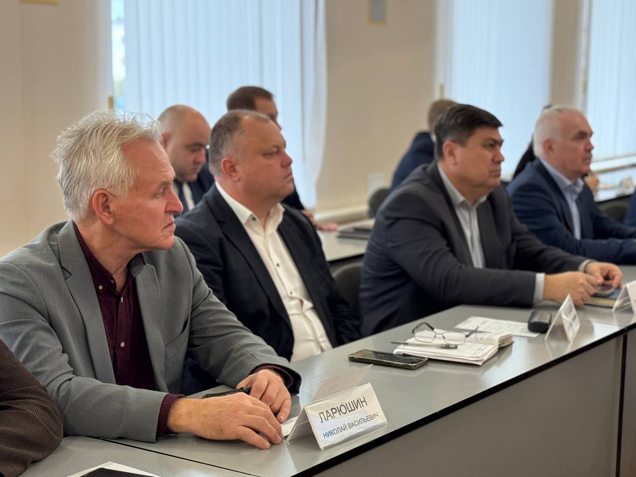 На очередном заседании штаба по благоустройству поручил усилить контроль за нарушениями в сфере благоустройства и работу по организации контейнерных площадок На очередном заседании штаба по благоустройству поручил усилить контроль за нарушениями в сфере благоустройства и работу по организации контейнерных площадок