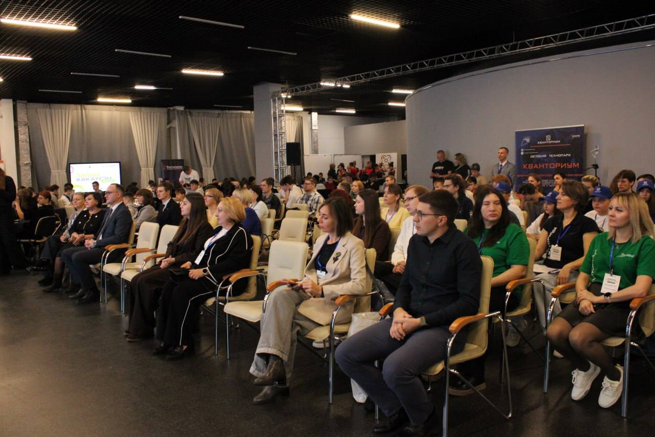 «Заряд Хакатон» собрал рекордное число юных IT-специалистов и VR-гениев