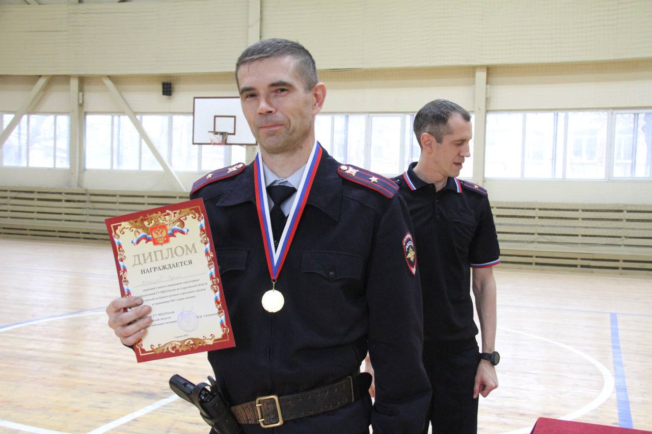 В ГУ МВД России по Саратовской области состоялся чемпионат по стрельбе из боевого ручного стрелкового оружия В ГУ МВД России по Саратовской области состоялся чемпионат по стрельбе из боевого ручного стрелкового оружия