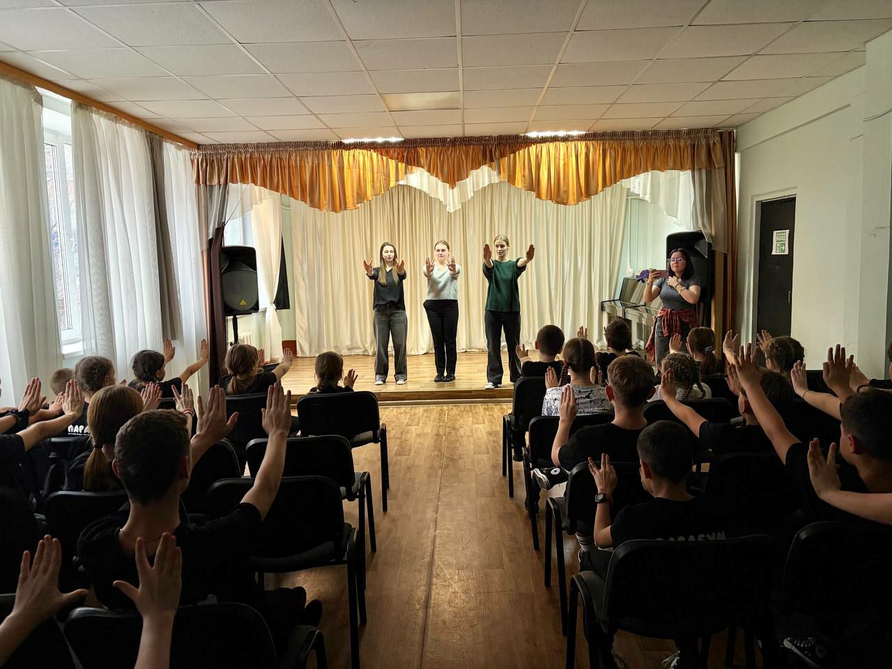 Одаренным детям открыли «Театральные перспективы» Одаренным детям открыли «Театральные перспективы»