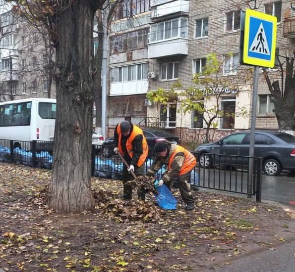 Продолжаются мероприятия по благоустройству города Продолжаются мероприятия по благоустройству города