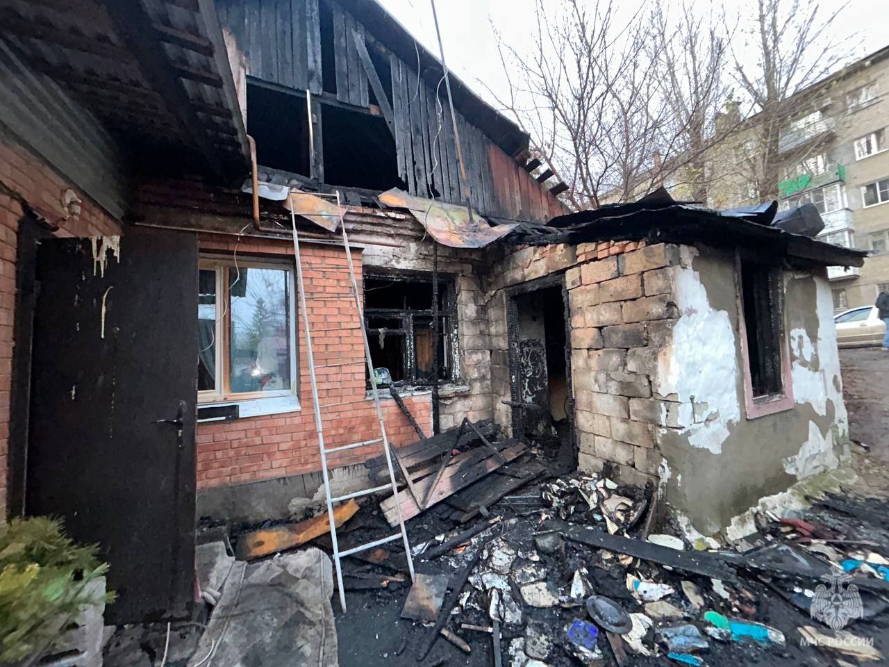 В ночном пожаре в Саратове погиб мужчина