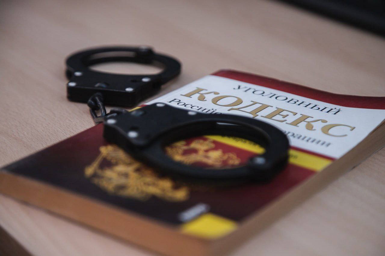 В Аркадакском районе нетрезвый местный житель набросился на отца с ножом