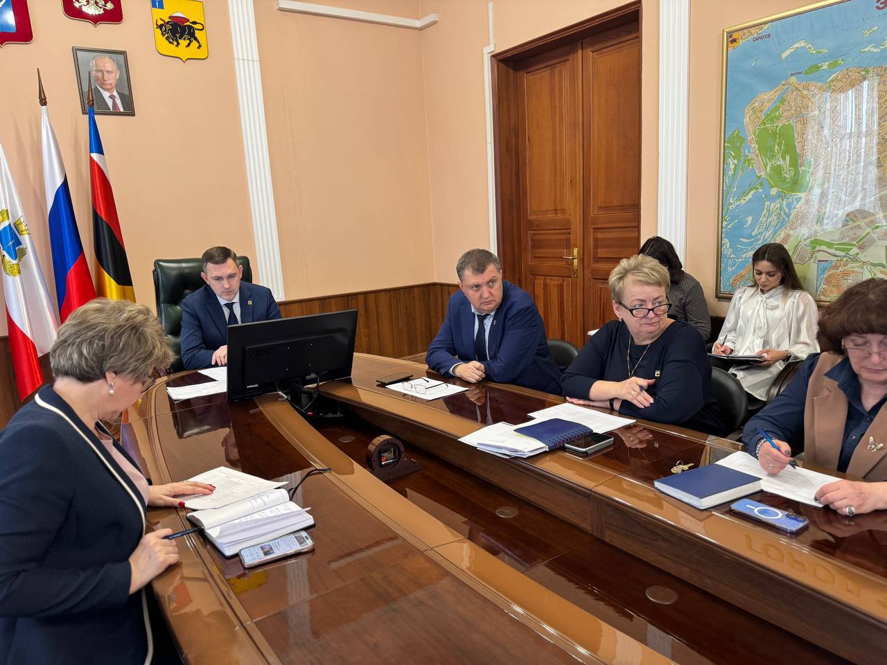 В соответствии с решением районного Собрания депутатов, которое было принято в этом году в рамках майской сессии, после сноса аварийного жилого фонда освобожденные земельные участки в Энгельсcком районе будут использоваться... В соответствии с решением районного Собрания депутатов, которое было принято в этом году в рамках майской сессии, после сноса аварийного жилого фонда освобожденные земельные участки в Энгельсcком районе будут использоваться...