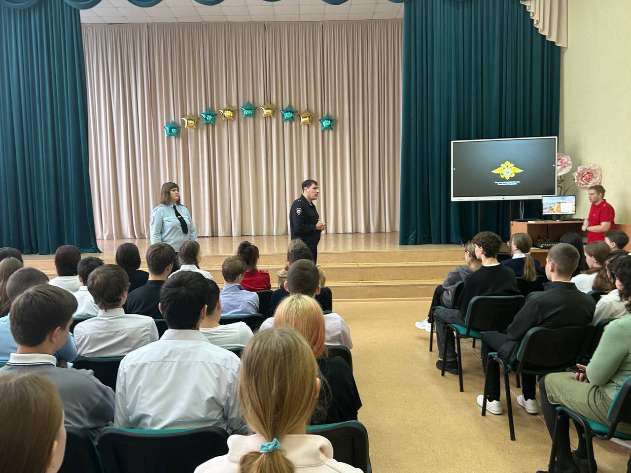 Сотрудники Приволжского ЛУ МВД России на транспорте организовали мероприятие в рамках оперативно-профилактической операции «Чистое поколение - 2025»