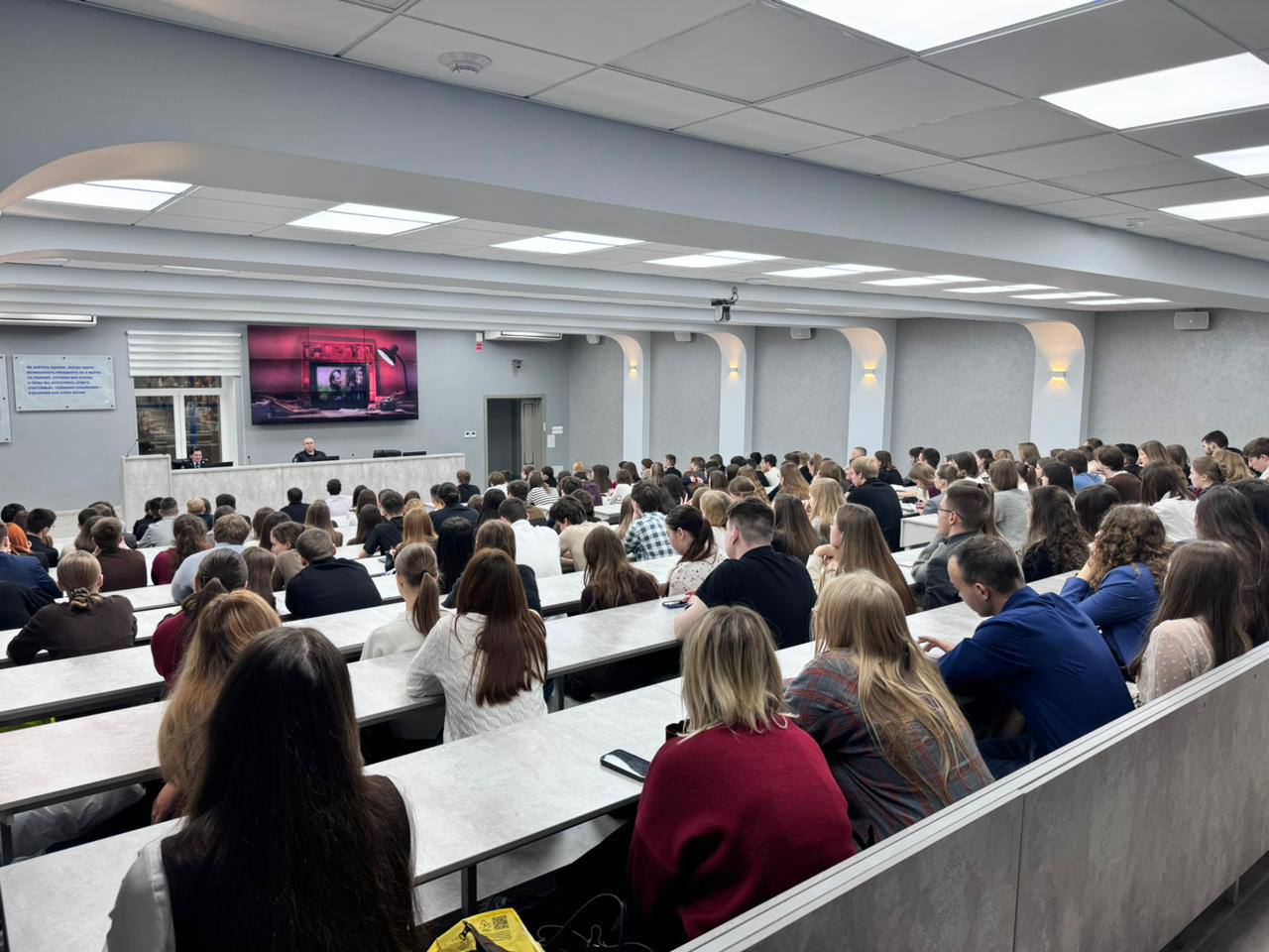 Сотрудники Главного следственного управления МВД России по Саратовской области провели в Саратовской государственной юридической академии семинар, посвященный профилактике преступлений против собственности Сотрудники Главного следственного управления МВД России по Саратовской области провели в Саратовской государственной юридической академии семинар, посвященный профилактике преступлений против собственности