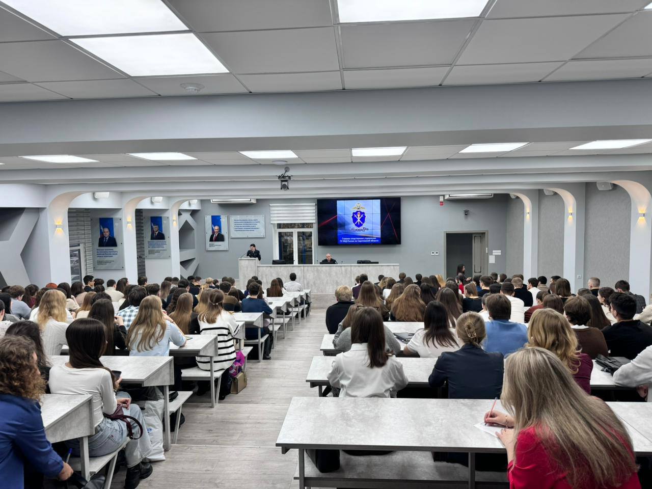 Сотрудники Главного следственного управления МВД России по Саратовской области провели в Саратовской государственной юридической академии семинар, посвященный профилактике преступлений против собственности Сотрудники Главного следственного управления МВД России по Саратовской области провели в Саратовской государственной юридической академии семинар, посвященный профилактике преступлений против собственности