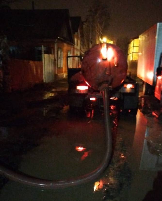 Работы по ликвидации последствий дождей продолжаются в непрерывном режиме Работы по ликвидации последствий дождей продолжаются в непрерывном режиме