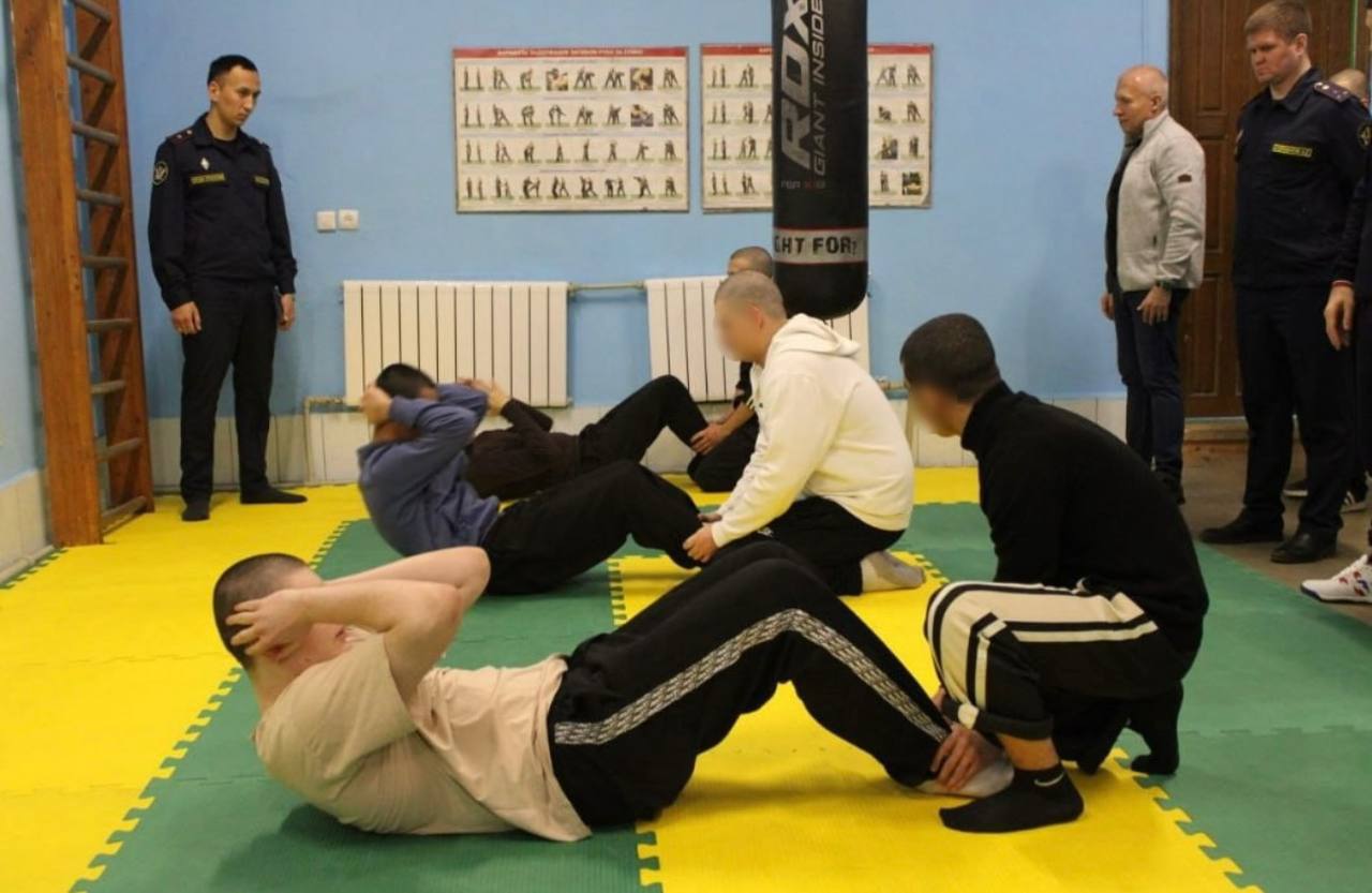 Полицейские и общественники приняли участие в мероприятии в рамках Всероссийского дня правовой помощи детям Полицейские и общественники приняли участие в мероприятии в рамках Всероссийского дня правовой помощи детям