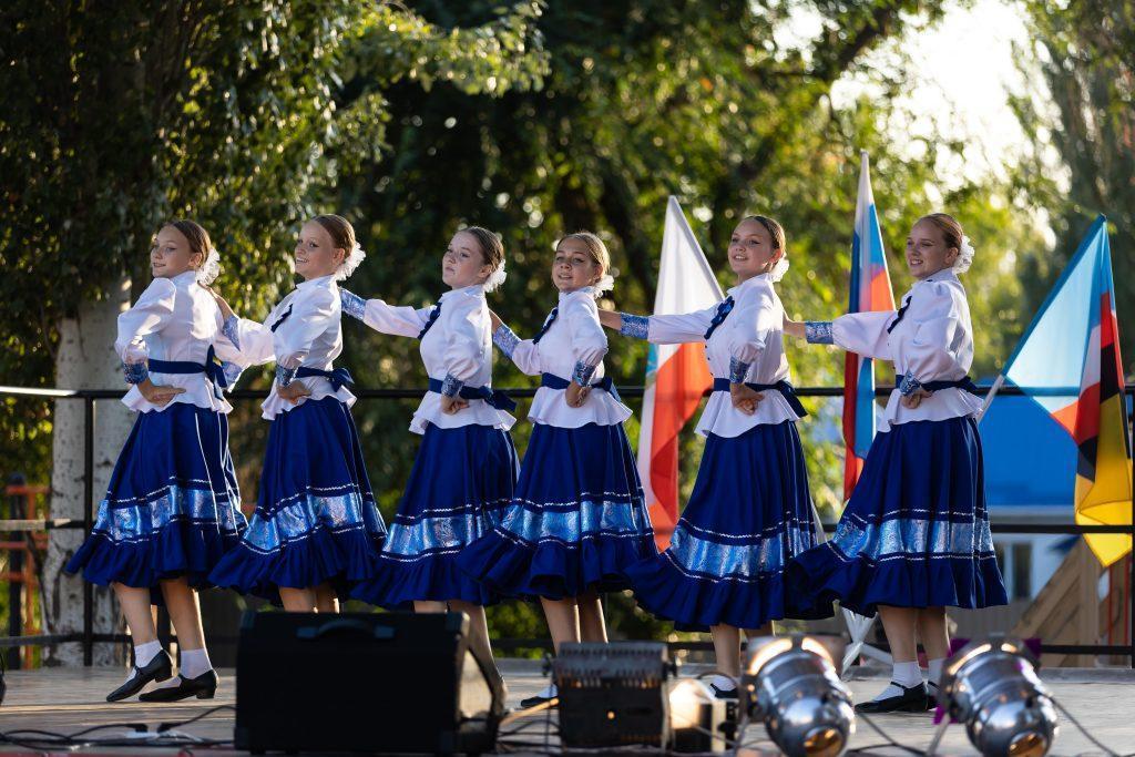 В Энгельсском районе еще один творческий коллектив удостоен звания «Народный» В Энгельсском районе еще один творческий коллектив удостоен звания «Народный»