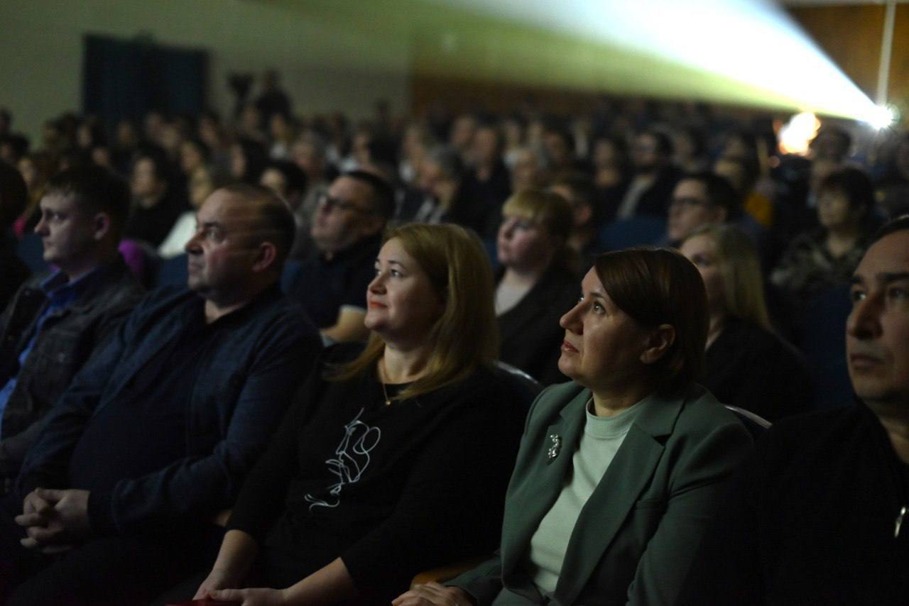 Сегодня принял участие в торжественной церемонии награждения наиболее отличившихся работников сельскохозяйственной отрасли Сегодня принял участие в торжественной церемонии награждения наиболее отличившихся работников сельскохозяйственной отрасли