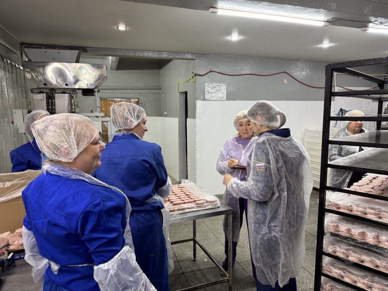 Прокуратура Новобурасского района совместно с доцентом кафедры прокурорского надзора и криминологии ФГБОУ ВО «СГЮА» провела встречу с учащимися СОШ «Созвездие» с. Тепловка» Прокуратура Новобурасского района совместно с доцентом кафедры прокурорского надзора и криминологии ФГБОУ ВО «СГЮА» провела встречу с учащимися СОШ «Созвездие» с. Тепловка»