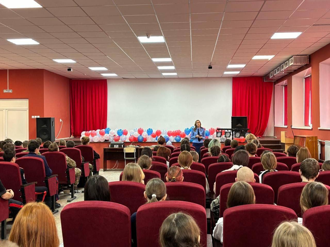 Прокуратура города Балашова приняла участие в акции «Всероссийский день правовой помощи детям» Прокуратура города Балашова приняла участие в акции «Всероссийский день правовой помощи детям»