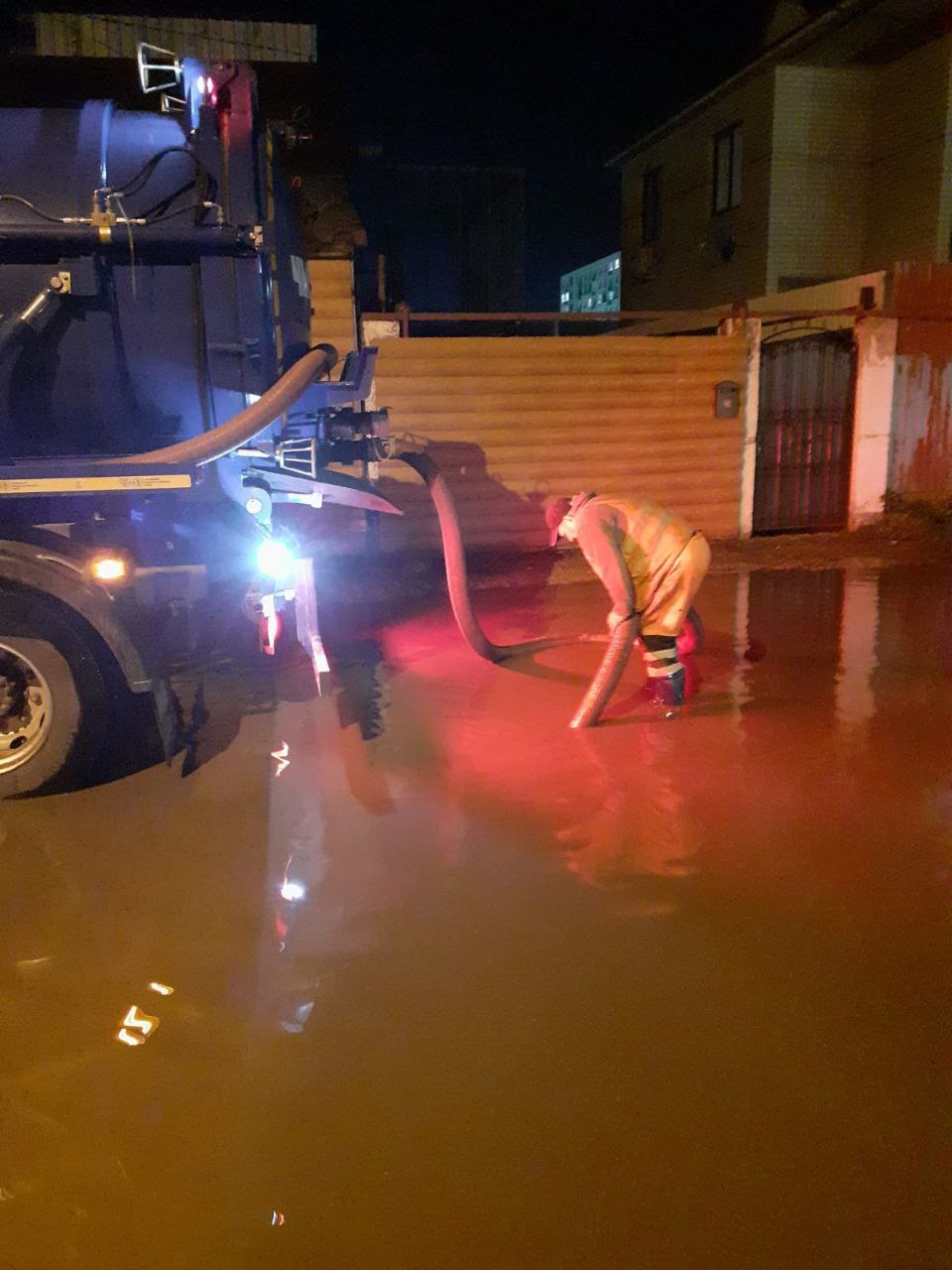 Сотрудники «Комбината благоустройства» работают в ежедневном режиме на улицах города Балаково