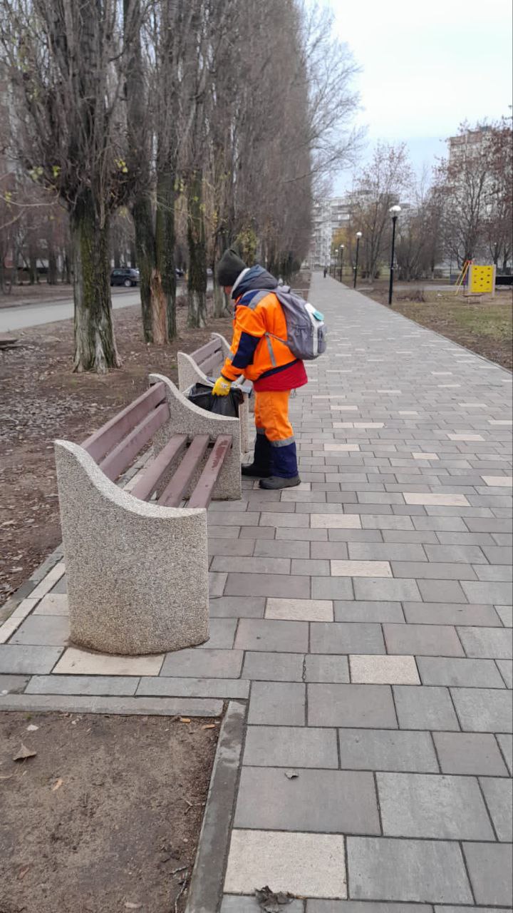 Сотрудники «Комбината благоустройства» работают в ежедневном режиме на улицах города Балаково Сотрудники «Комбината благоустройства» работают в ежедневном режиме на улицах города Балаково