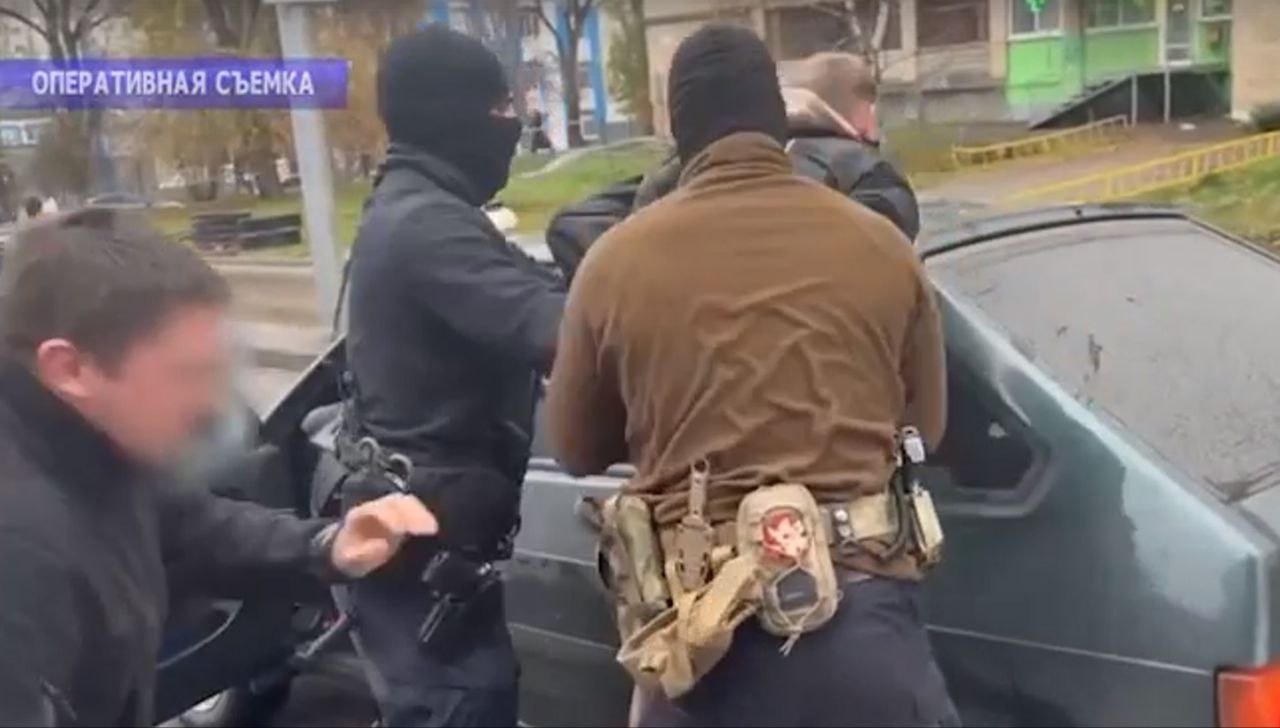 Не просто закладчик, а ремесленник: в Саратове задержали наркодельца с гипсовыми камнями Не просто закладчик, а ремесленник: в Саратове задержали наркодельца с гипсовыми камнями