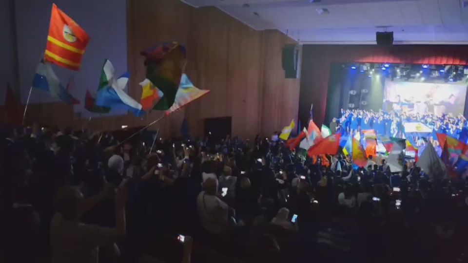 ����������� ������� �� ������������� ������ �� ������� ��Ļ ����������� ���� ���������� �������� �� ����� �� ������-�������� 64� �� ����� � ������������� ������ ������ �������