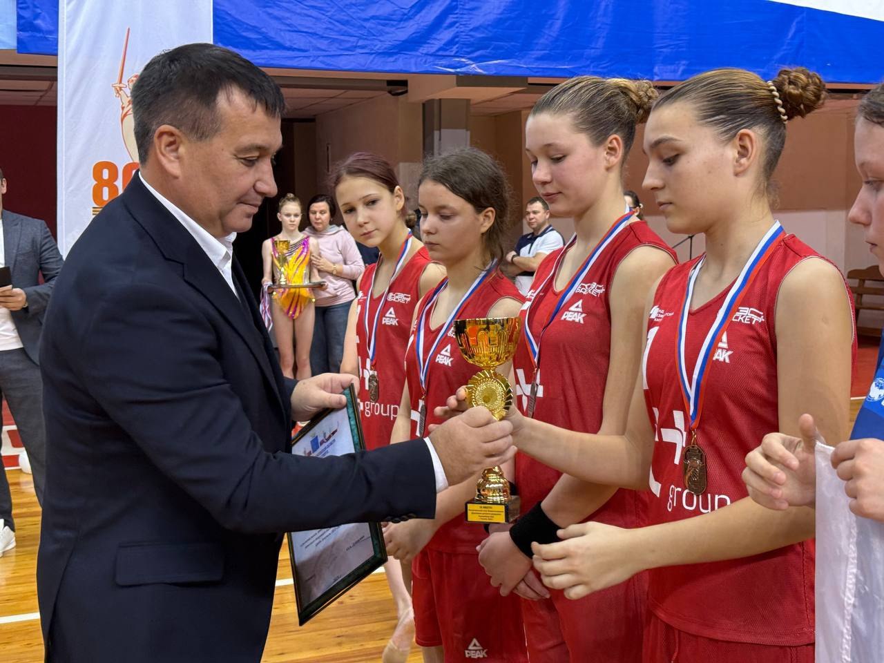 34 команды по дворовому баскетболу поборолись за право представить регион на Всероссийском турнире 34 команды по дворовому баскетболу поборолись за право представить регион на Всероссийском турнире