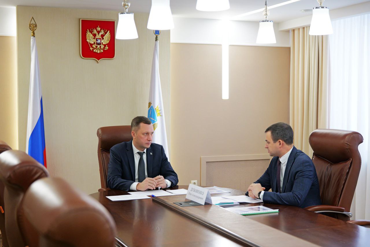 Вопросы поддержки саратовских спортивных клубов стали главной темой обсуждения на встрече губернатора Романа Бусаргина и профильного министра Олега Дубовенко Вопросы поддержки саратовских спортивных клубов стали главной темой обсуждения на встрече губернатора Романа Бусаргина и профильного министра Олега Дубовенко